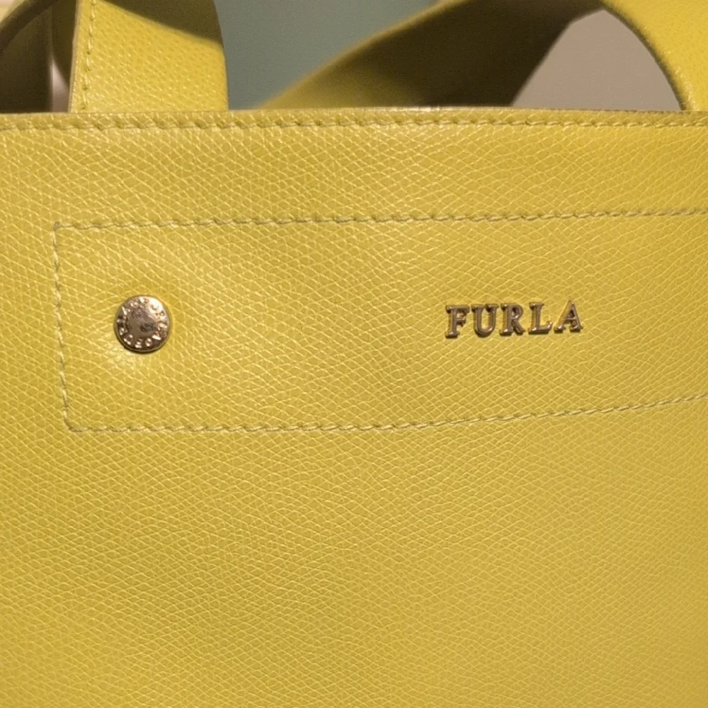 Furla Vibrant Yellow Tote Bag 17 x 11 Leather Clean Beautiful - Picture 2 of 16